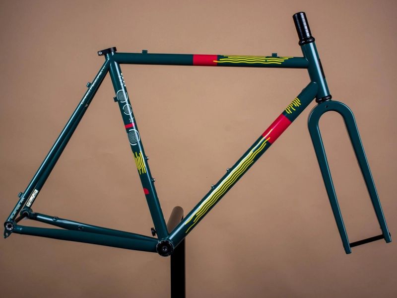 Pegoretti Spaghetti graphic finish