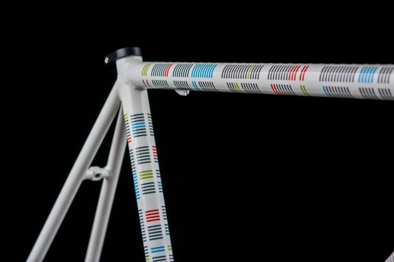 Pegoretti Saporito graphic finish