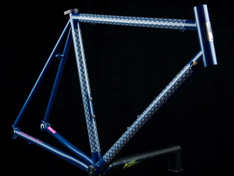 Pegoretti MP graphic finish