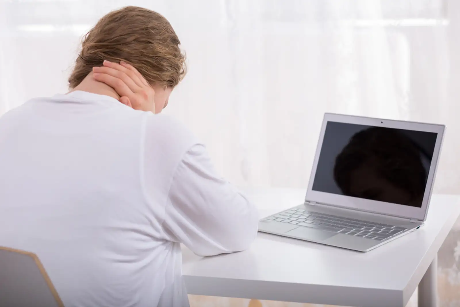 Image of negative impact of cyber violence on young person.jpeg