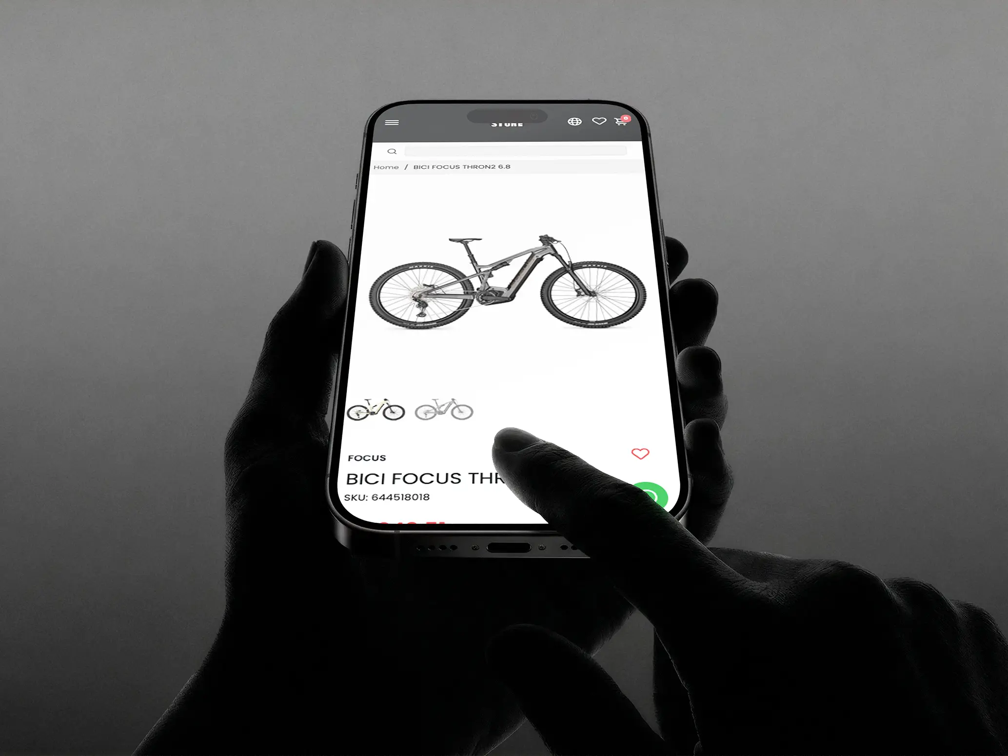 Schermo del cellulare in penombra