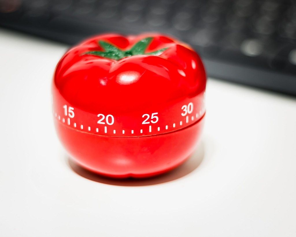 An apple timer - symbolising the pomodoro timer technique
