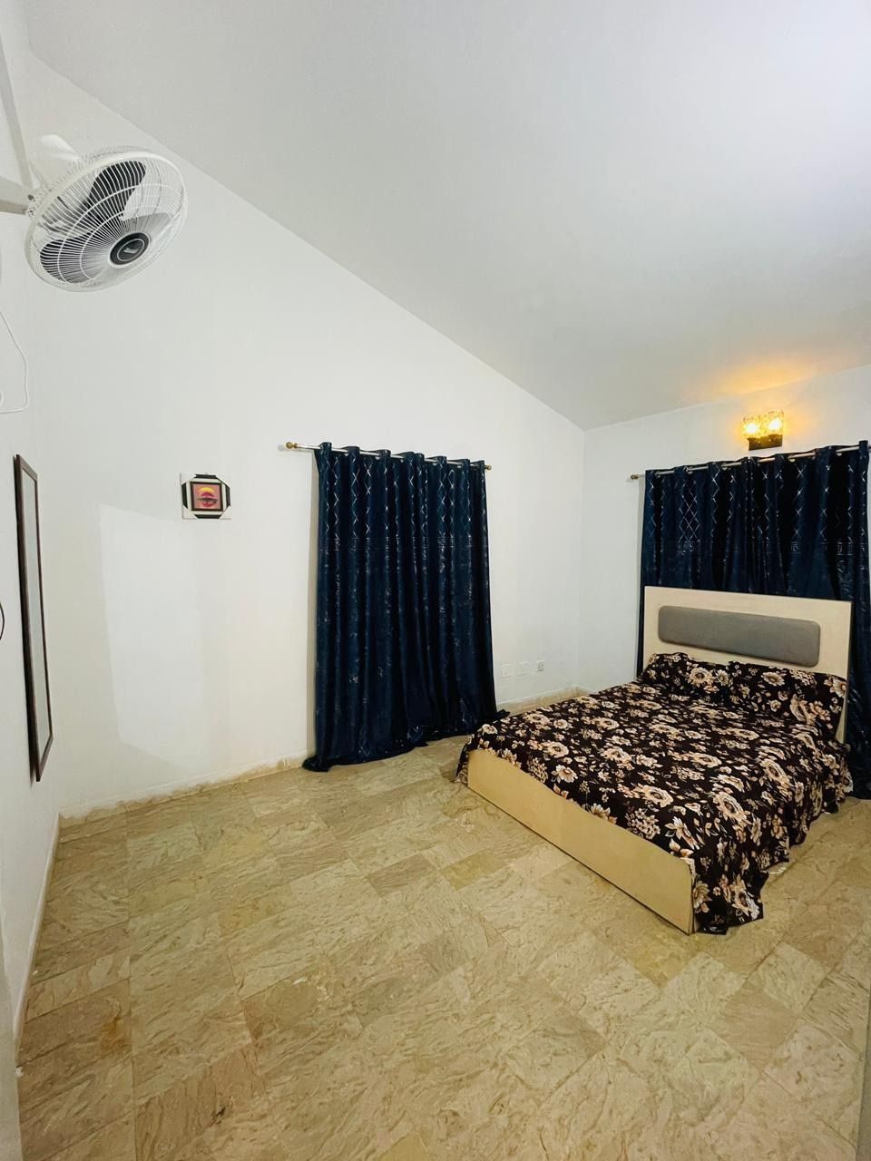 The Silver Beach Hut N-15 gallery photo 1