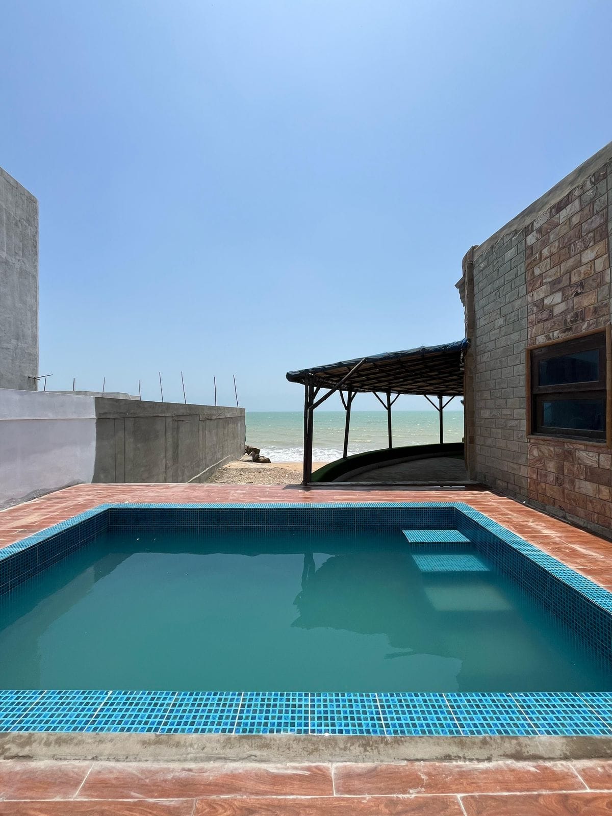 The Green Emerald Beach Hut A-10  gallery photo 5