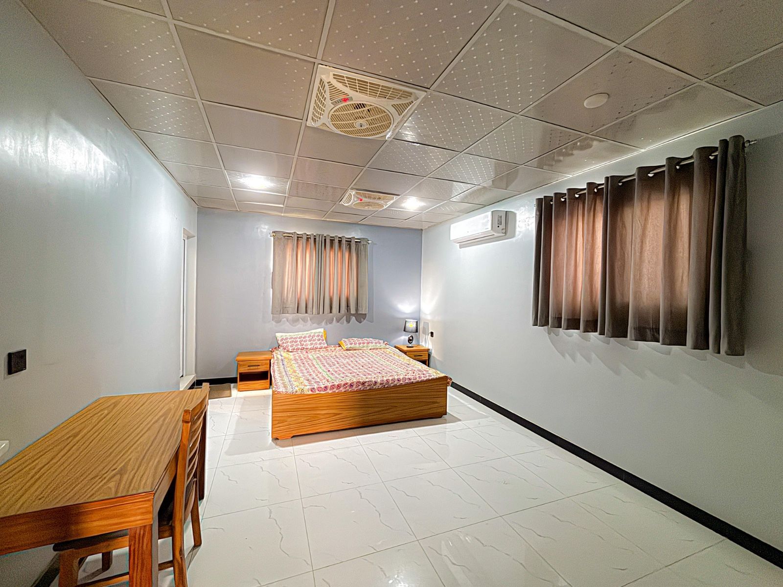 The Bayfront Beach Hut B-2 – Double-Story gallery photo 2
