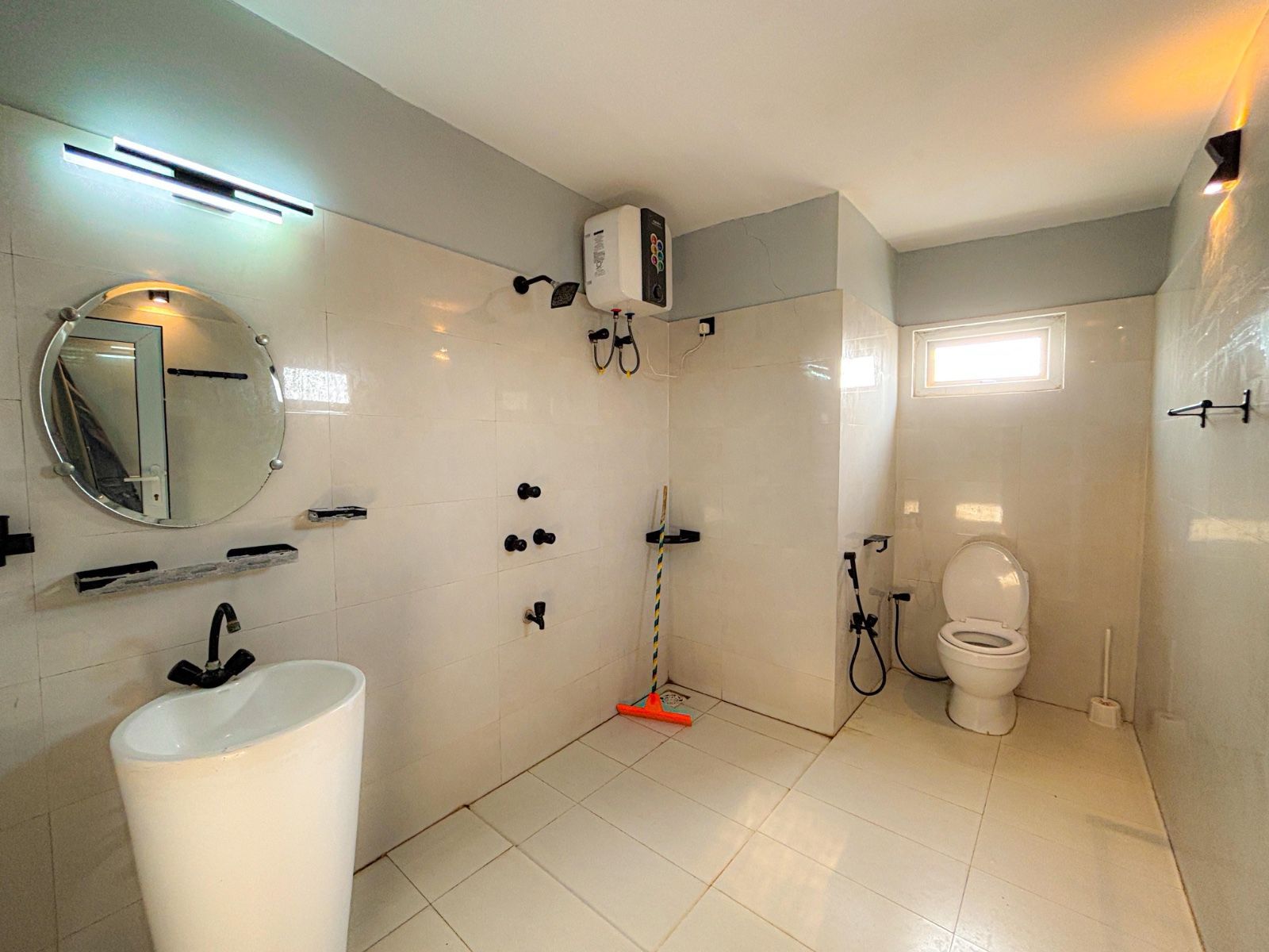 The Bayfront Beach Hut B-2 – Double-Story gallery photo 9