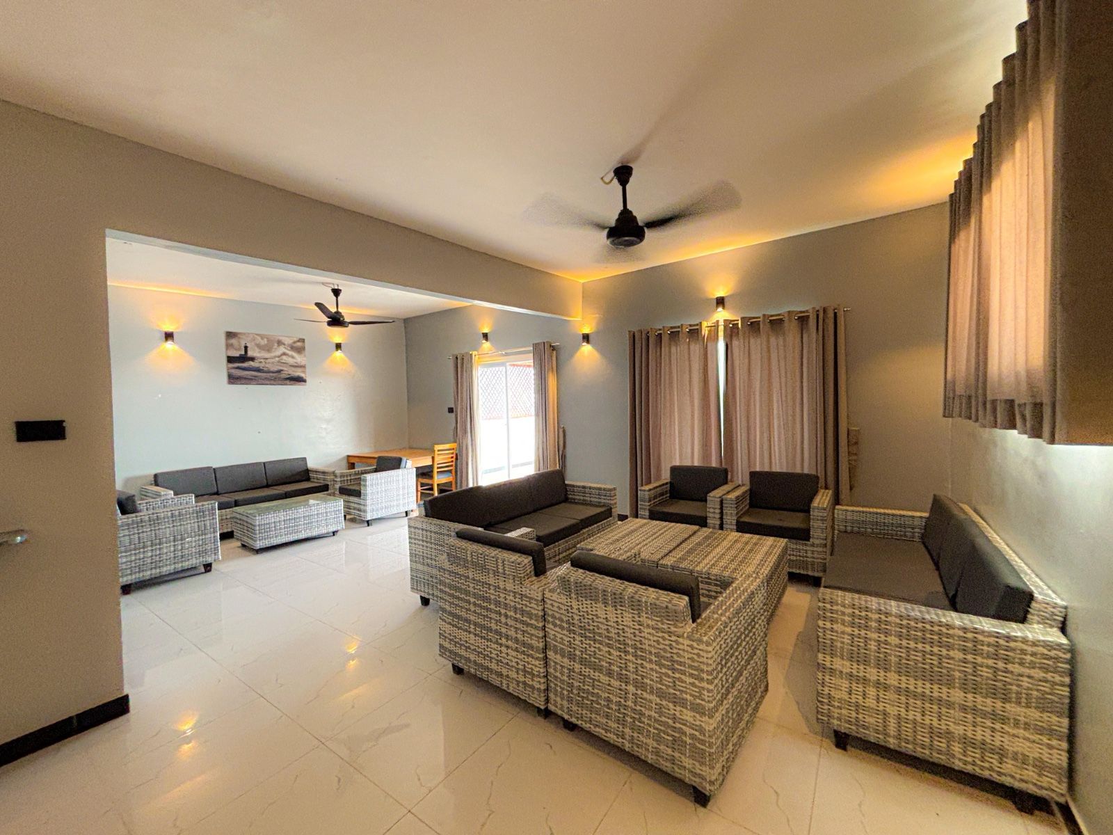The Bayfront Beach Hut B-2 – Double-Story gallery photo 4