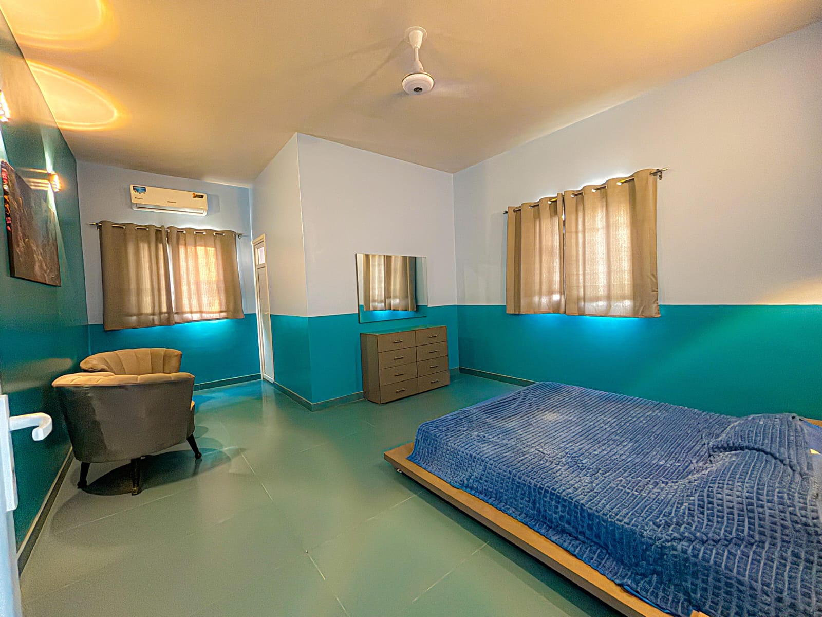 The BayFront Beach Hut B-1 (Pool Side) gallery photo 4