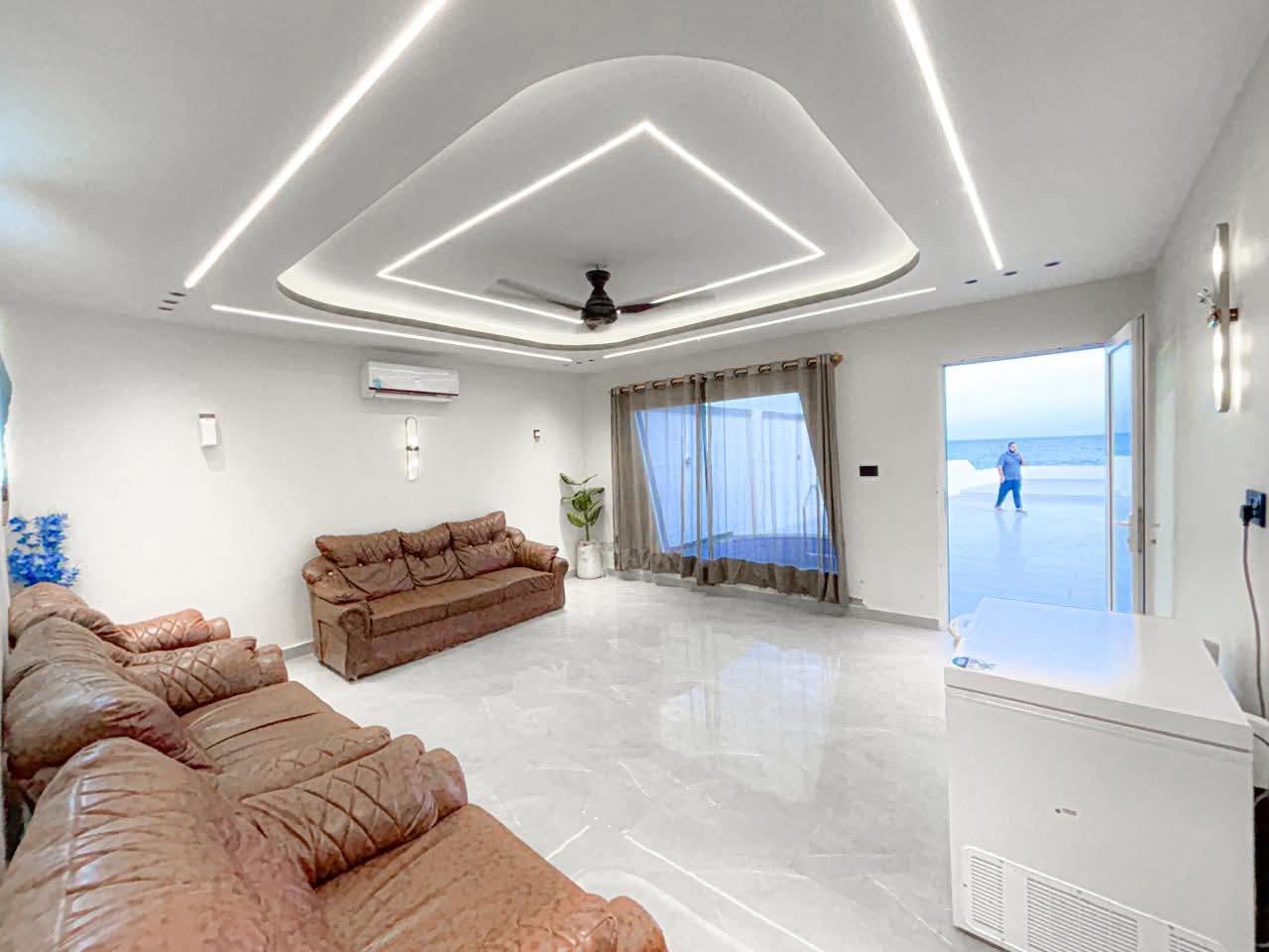 The Hawksbay Luxury Hut H-8 gallery photo 5