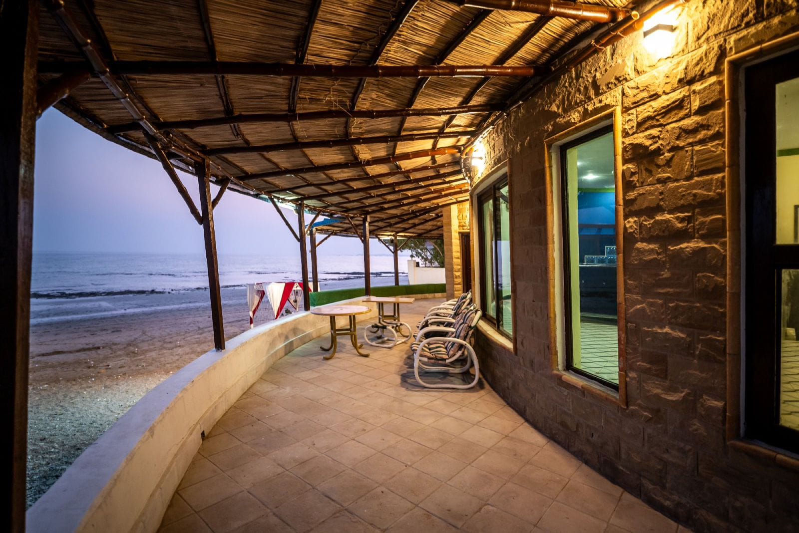 The Green Emerald Beach Hut A-10  gallery photo 15