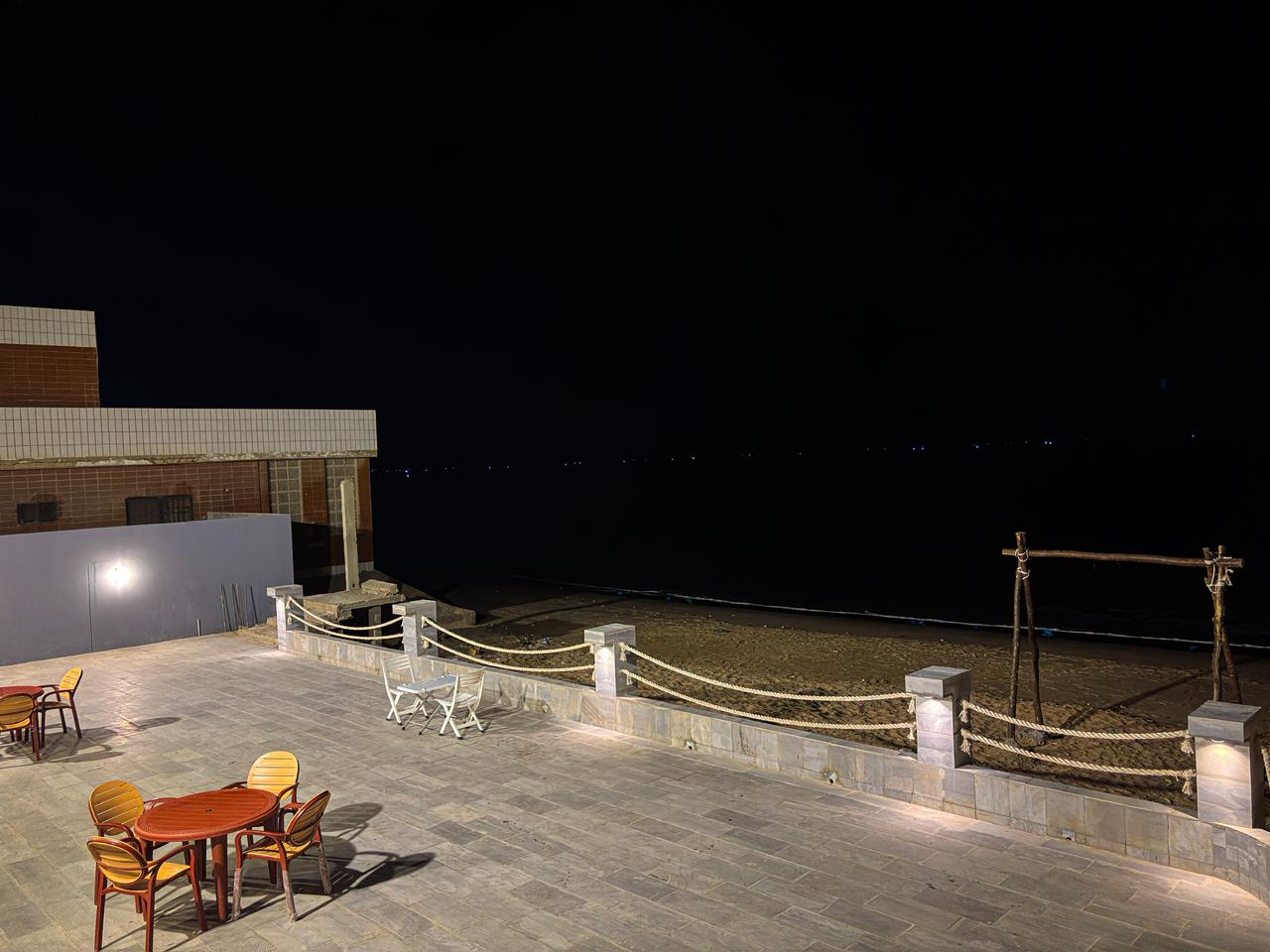 The Flamingo Beach Hut A-8 gallery photo 15