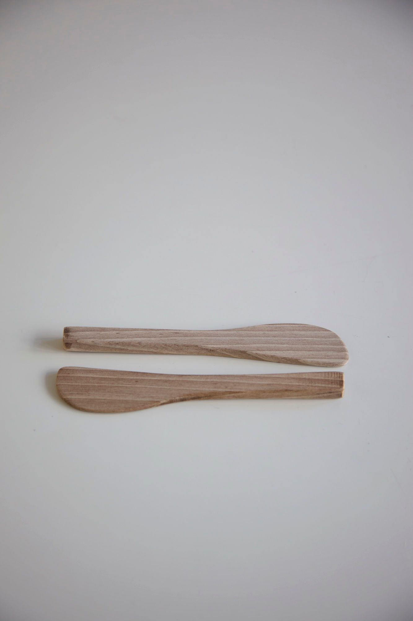 Zwei Buttermesser