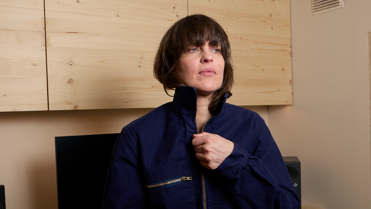 CHLOÉ anticipa Shape Of The Unknown con "Shapeshifter"