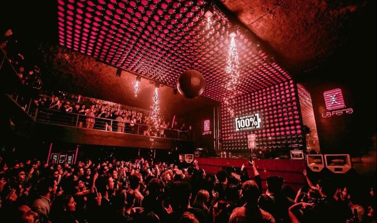 La economía del ahorro energético en la industria de la música: iluminación LED, sonido de alta eficiencia y reducción de costos
