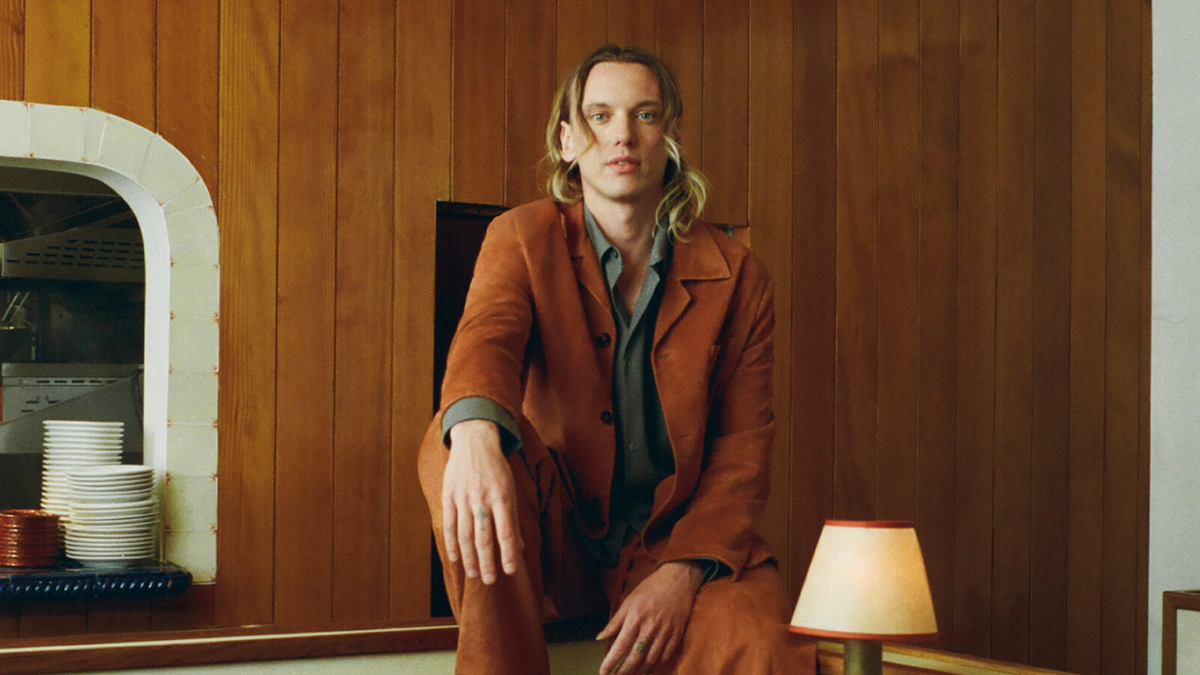 Jamie Campbell Bower vuelve a las bandejas en la Comic-Con