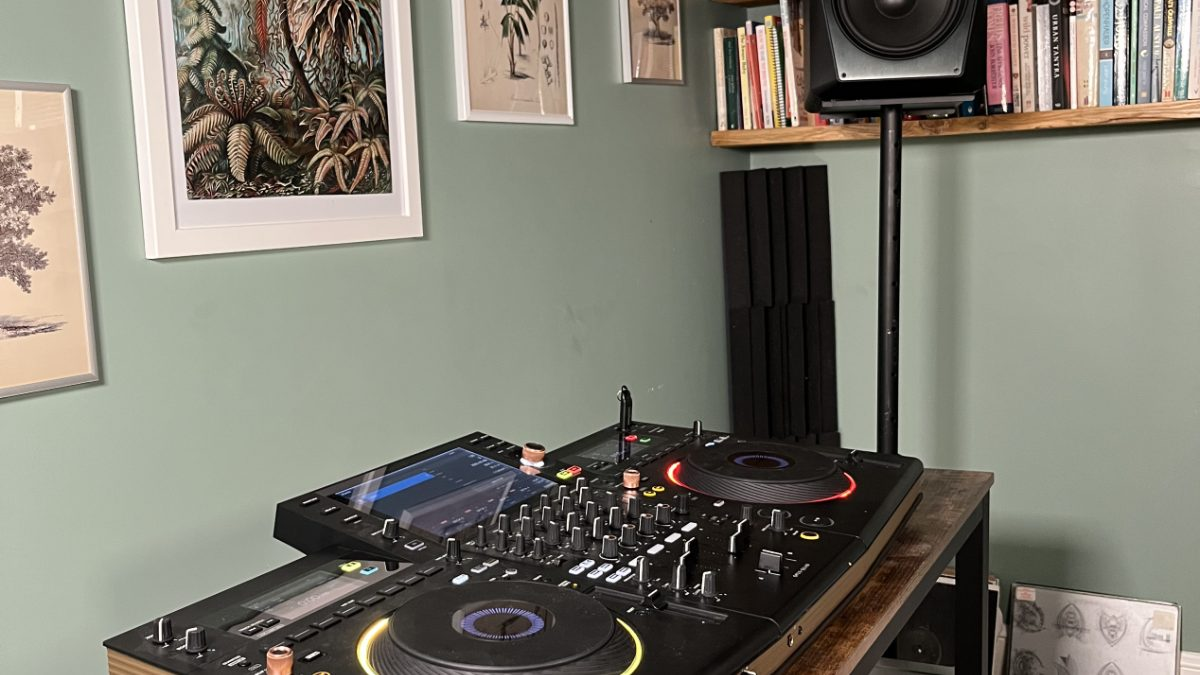 Setting up the perfect home DJ studio acoustics