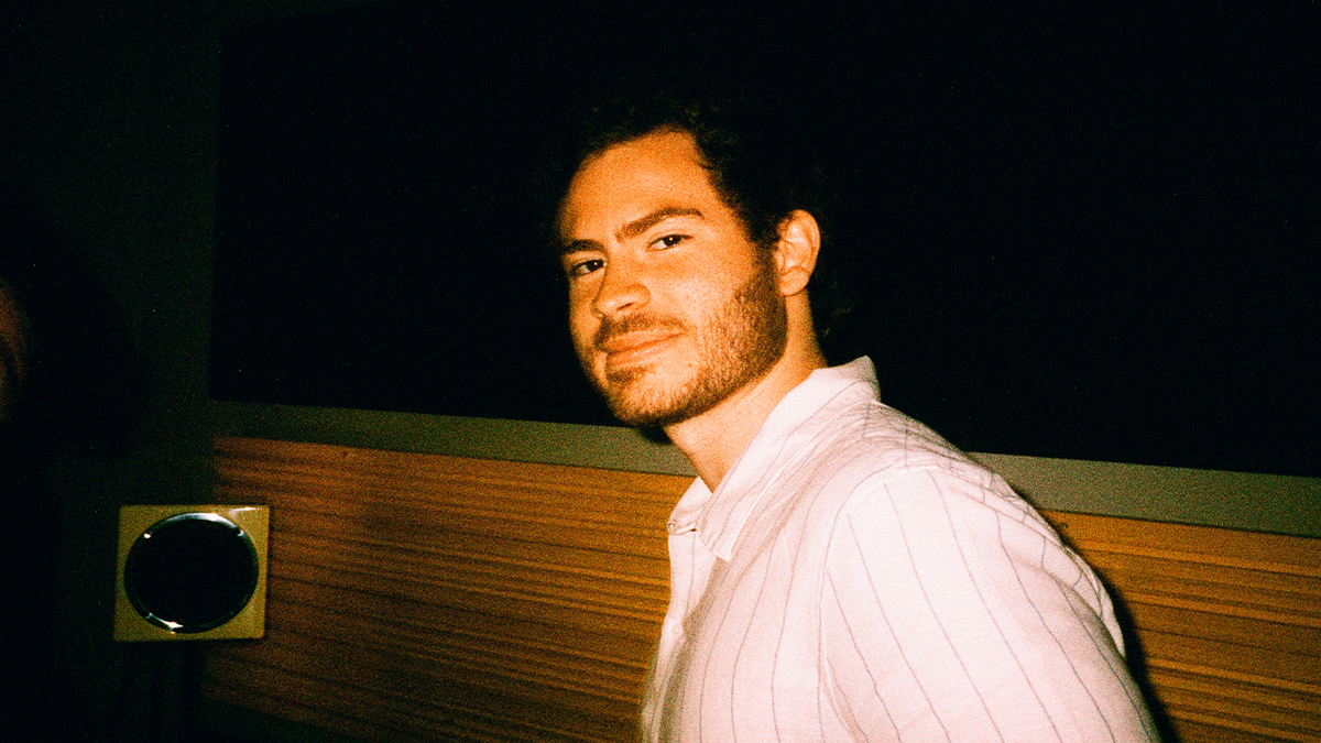 Tugen Blends Bossa Nova and House in New Track «Sonho Sem Fim»
