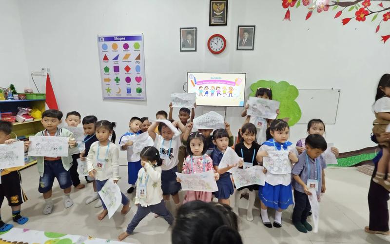 Mengasah Kreativitas Lewat Kegiatan Menggambar dan Mewarnai