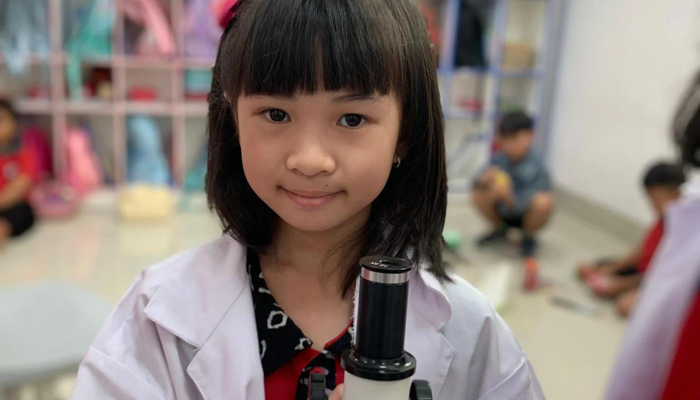 Membangun Rasa Ingin Tahu Anak Lewat Eksperimen