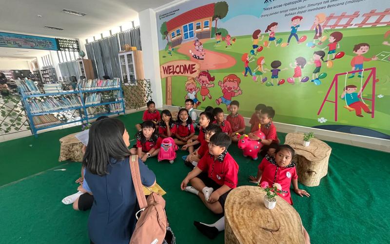 Meningkatkan Literasi Anak Melalui Kegiatan Harian
