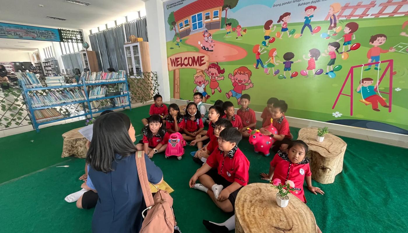 Meningkatkan Literasi Anak Melalui Kegiatan Harian