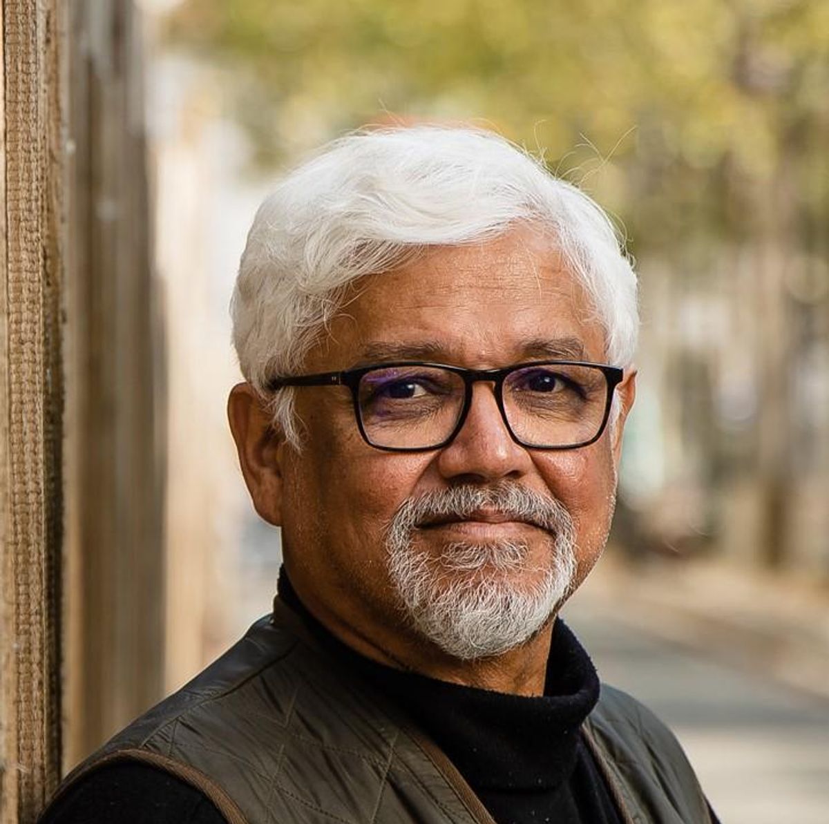 Sh. Amitav Ghosh