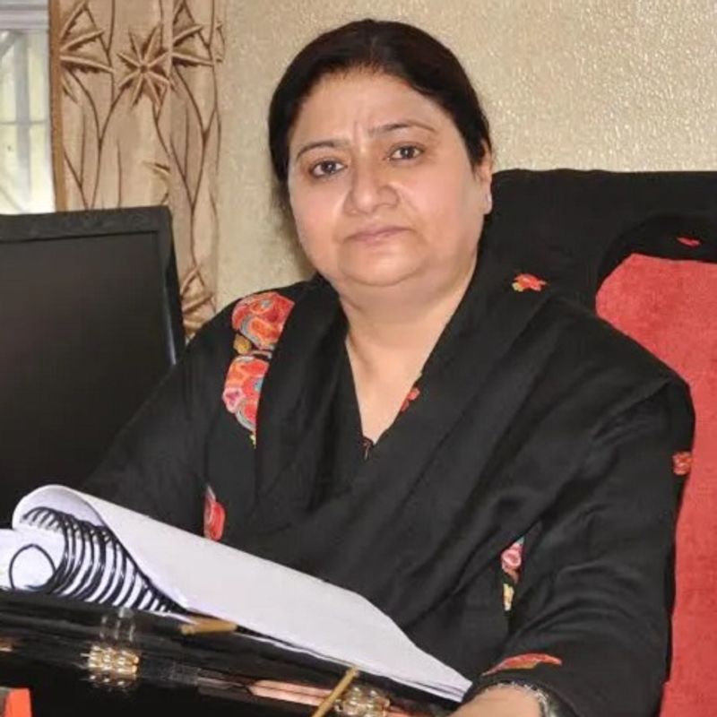 Prof. Nilofer Khan