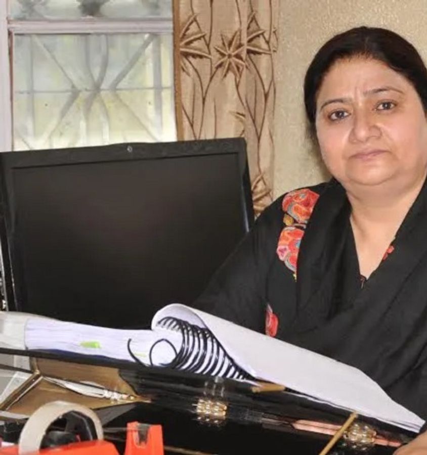 Prof. Nilofer Khan