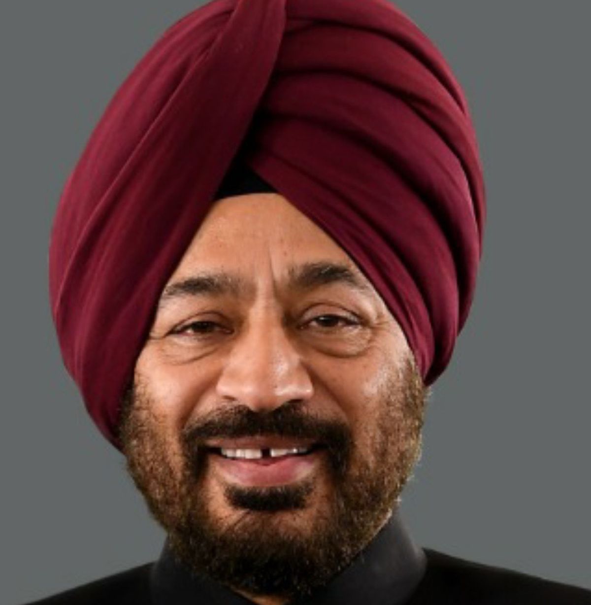 Sh. Tajender Singh Luthra