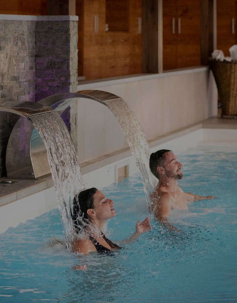 LareSpa wellness pool at Albergo Edelweiss with Alpine views