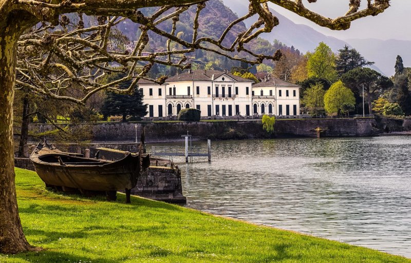 Villa Melzi and its gardens along the shore of Lake Como, Bellagio