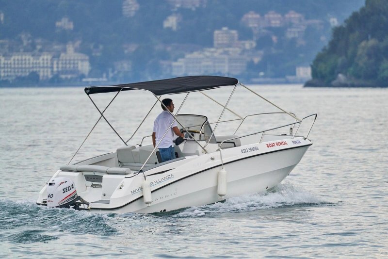 Marina di Pallanza rental boat - Karnik Open with 40hp engine on Lake Maggiore