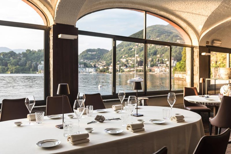 La Tavola restaurant terrace on stilts over Lake Maggiore