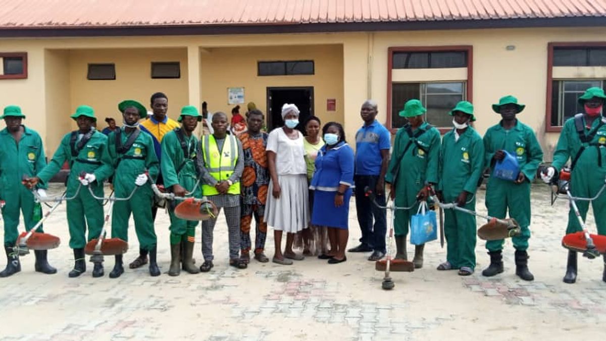 OTUNLA PHC IN IBEJU-LEKKI L.G WEARS A CLEANER LOOK