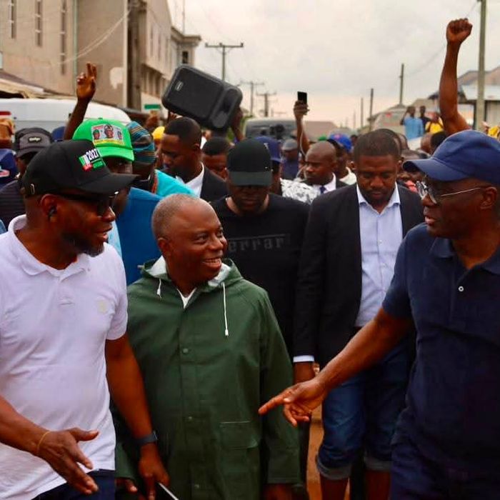 OLOWA RECEIVES SANWO-OLU, DEPUTY GOVERNOR, OTHERS AS LAGOS INTENSIFIES FLOOD RESPONSE IN GBETU-IWEREKUN