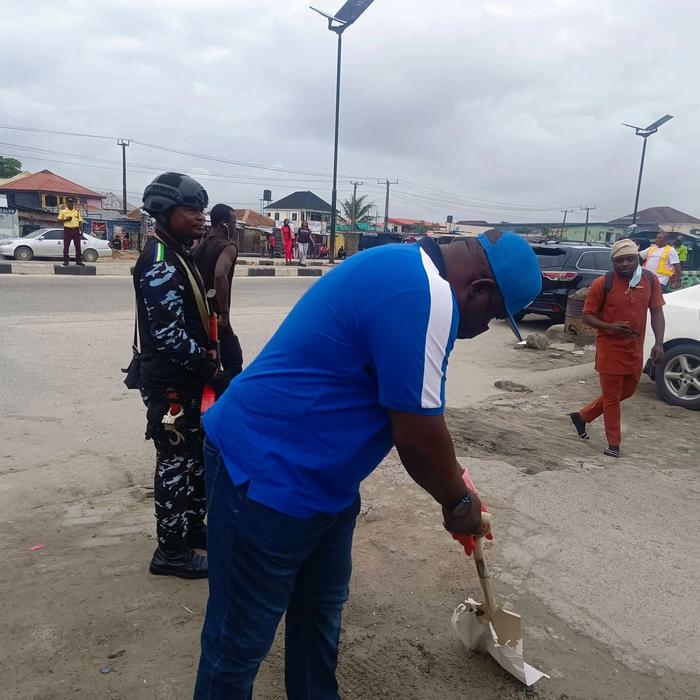 IBEJU-LEKKI MAKES A STATEMENT FOR CLEANER LAGOS AS FIRST LADY, DR. IBIJOKE SANWOOLU, MRS OLUREMI HAMZAT, TOKUN