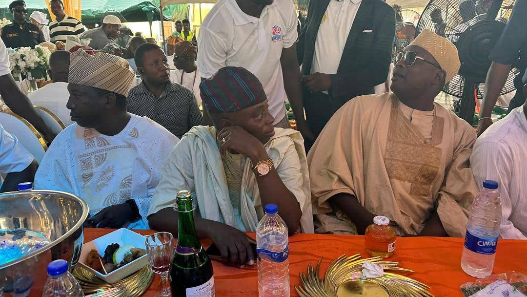 HON.OLOWA FETES WITH HIS VICE, ON 40TH DAY PRAYERS FOR HRM OBA LAMORIU KAYODE ISIAKA
