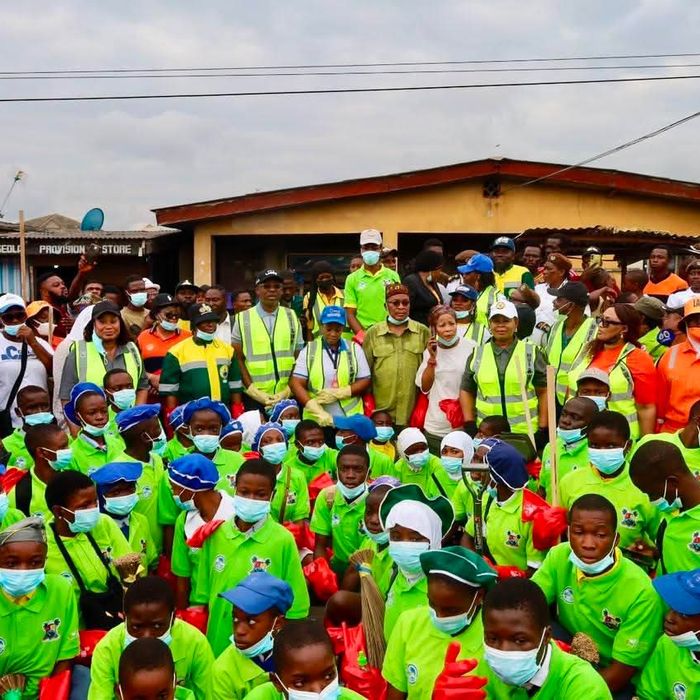 IBEJU-LEKKI MAKES A STATEMENT FOR CLEANER LAGOS AS FIRST LADY, DR. IBIJOKE SANWOOLU, MRS OLUREMI HAMZAT, TOKUN