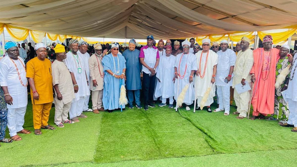LAUNCHING OF 2.4KM ELERANIGBE ROAD HON. OLOWA COMMENDS ZYLUS HOMES