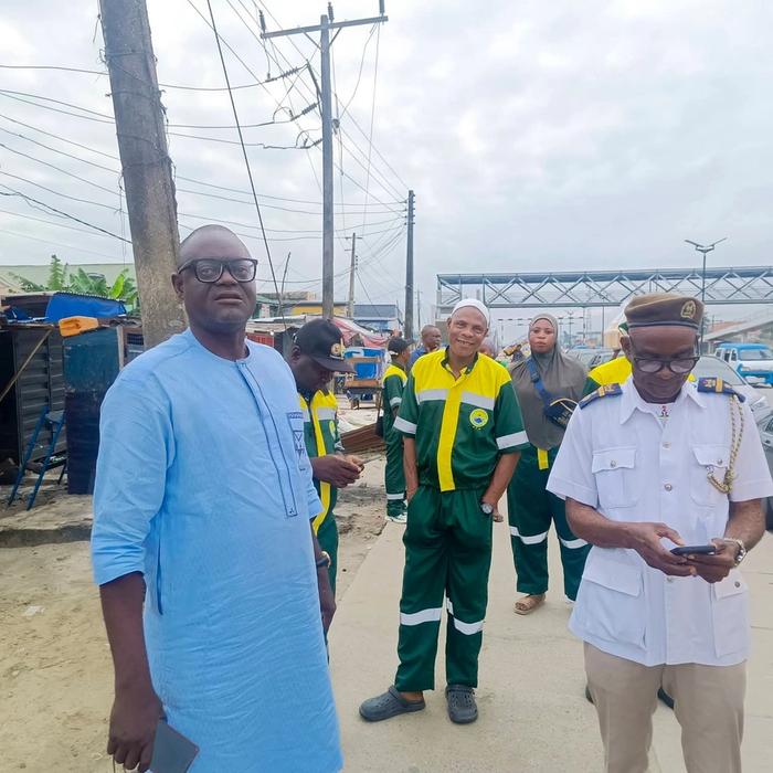 IBEJU-LEKKI MAKES A STATEMENT FOR CLEANER LAGOS AS FIRST LADY, DR. IBIJOKE SANWOOLU, MRS OLUREMI HAMZAT, TOKUN