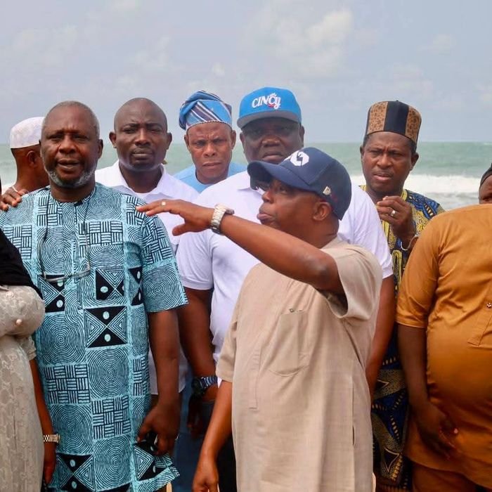 AKODO FLOOD CHALLENGE: CHAIRMAN OLOWA ASSESSES SITUATION, REITERATES ADMINISTRATION'S RESPONSIVENESS