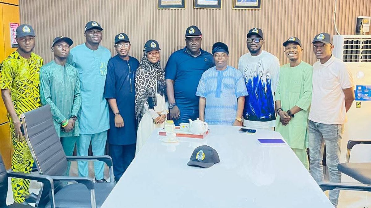 SECOND TERM BID; ASSOCIATION OF STUDENT BODIES ENDORSE HON. OLOWA