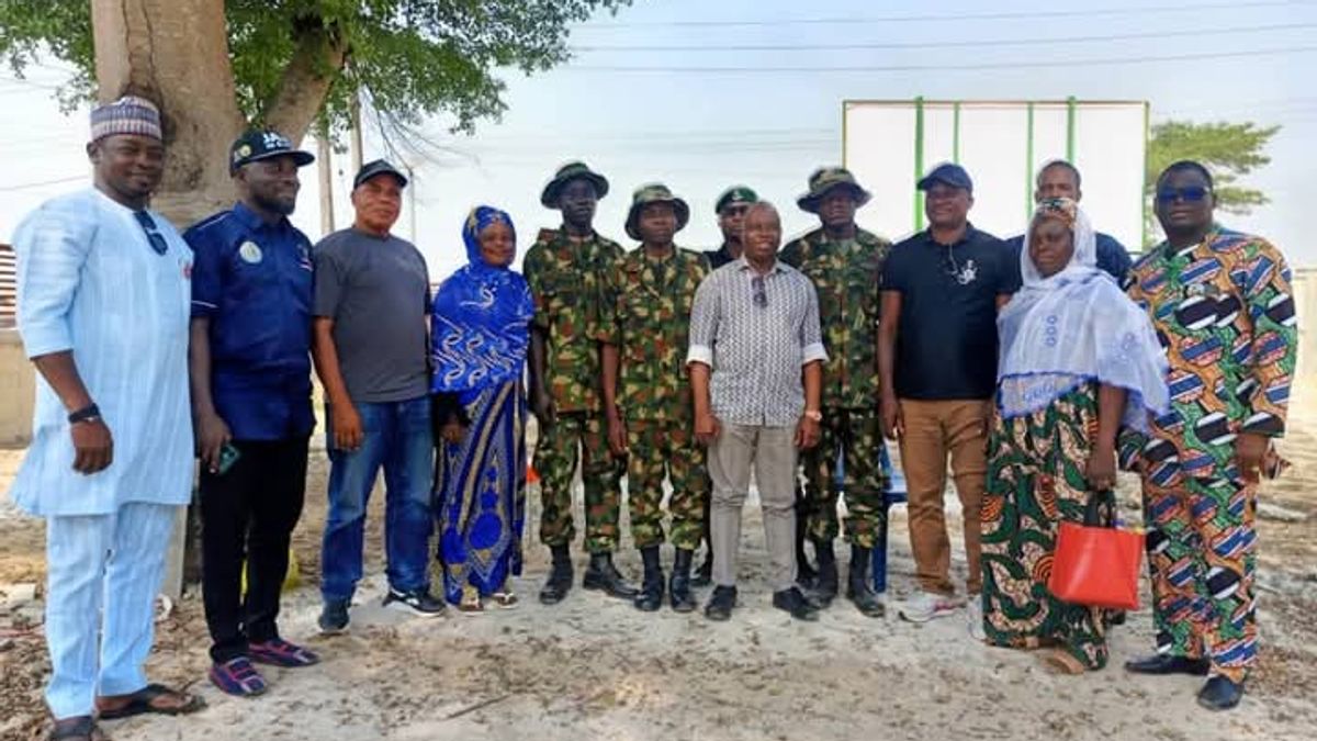 NIGERIAN ARMY REGULARS SALUTES OLOWA'S EFFORTS