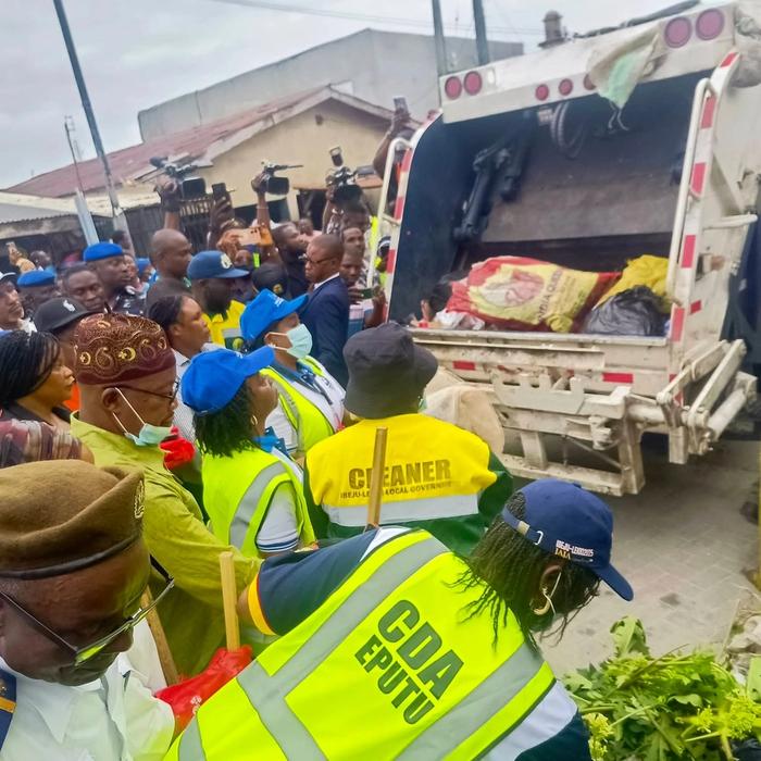 IBEJU-LEKKI MAKES A STATEMENT FOR CLEANER LAGOS AS FIRST LADY, DR. IBIJOKE SANWOOLU, MRS OLUREMI HAMZAT, TOKUN