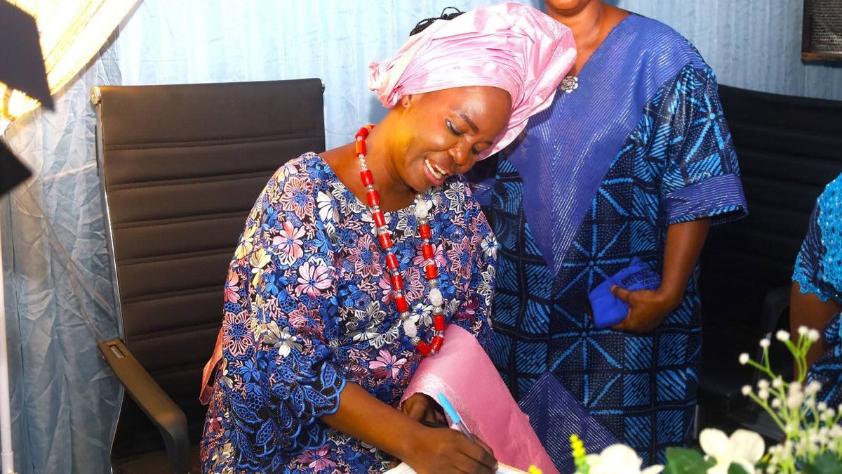 IBEJU-LEKKI LG CELEBRATES DISTINGUISHED EXIT AND BIRTHDAY OF MRS. ADENIKE ANIKE ONI AFTER 35 YEARS OF MERITORIOUS SERVICE