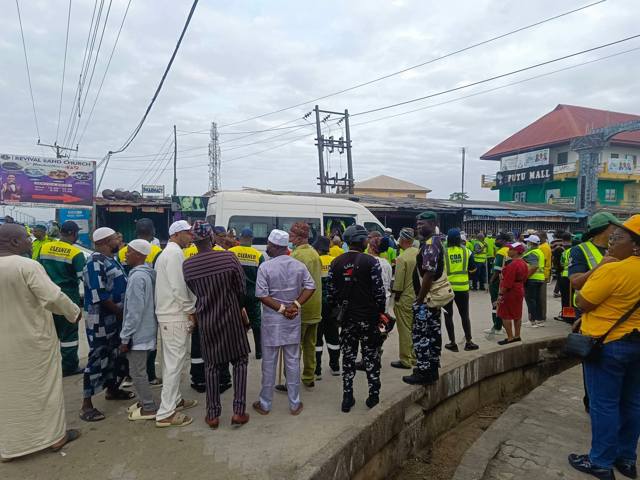 IBEJU-LEKKI MAKES A STATEMENT FOR CLEANER LAGOS AS FIRST LADY, DR. IBIJOKE SANWOOLU, MRS OLUREMI HAMZAT, TOKUN