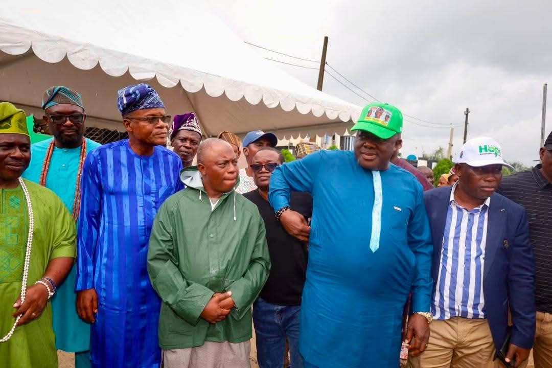 OLOWA RECEIVES SANWO-OLU, DEPUTY GOVERNOR, OTHERS AS LAGOS INTENSIFIES FLOOD RESPONSE IN GBETU-IWEREKUN