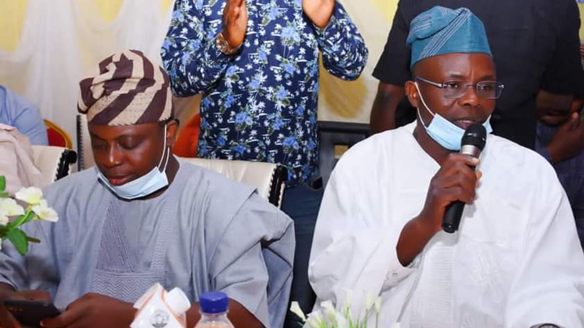 HON. OLOWA COMMENDS IBEJU-LEKKI LAWMAKER ON OUTSTANDING REPRESENTATION.