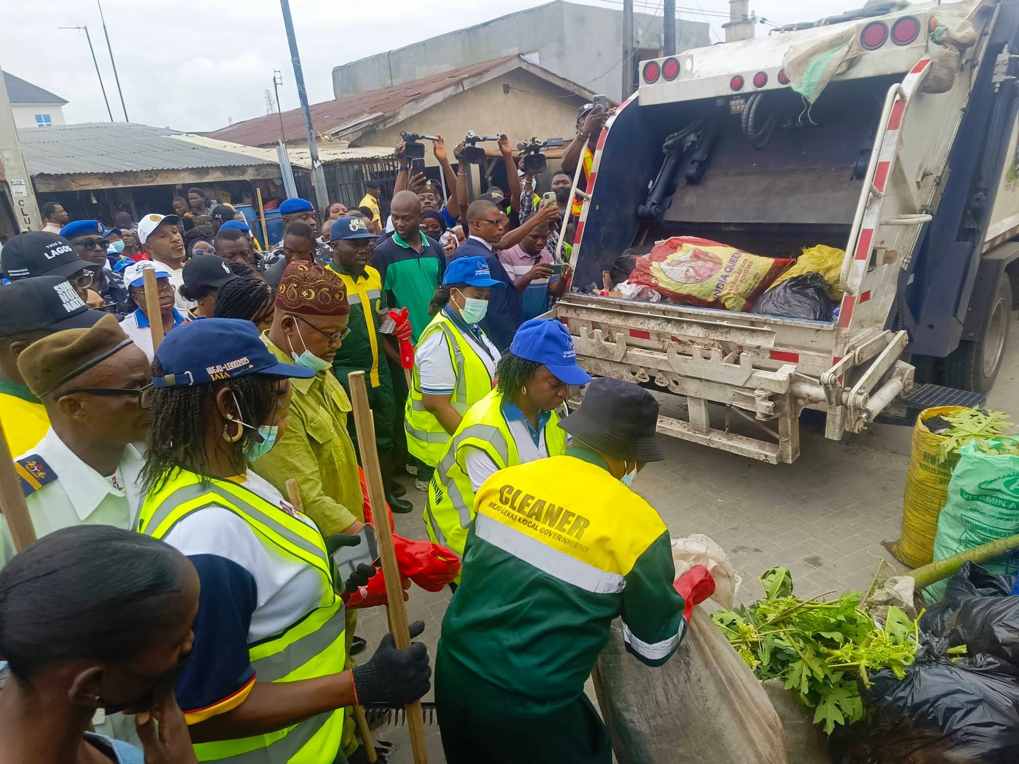 IBEJU-LEKKI MAKES A STATEMENT FOR CLEANER LAGOS AS FIRST LADY, DR. IBIJOKE SANWOOLU, MRS OLUREMI HAMZAT, TOKUN