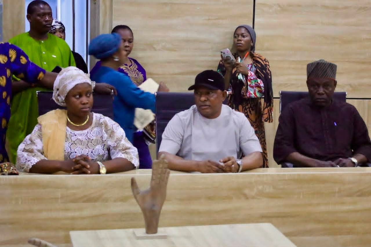 LAHA COMMITTEE ON LOCAL GOVERNMENT AND CHIEFTAINCY AFFAIRS COMMEND HON. OLOWA DURING OVERSIGHT VISIT TO IBEJU-